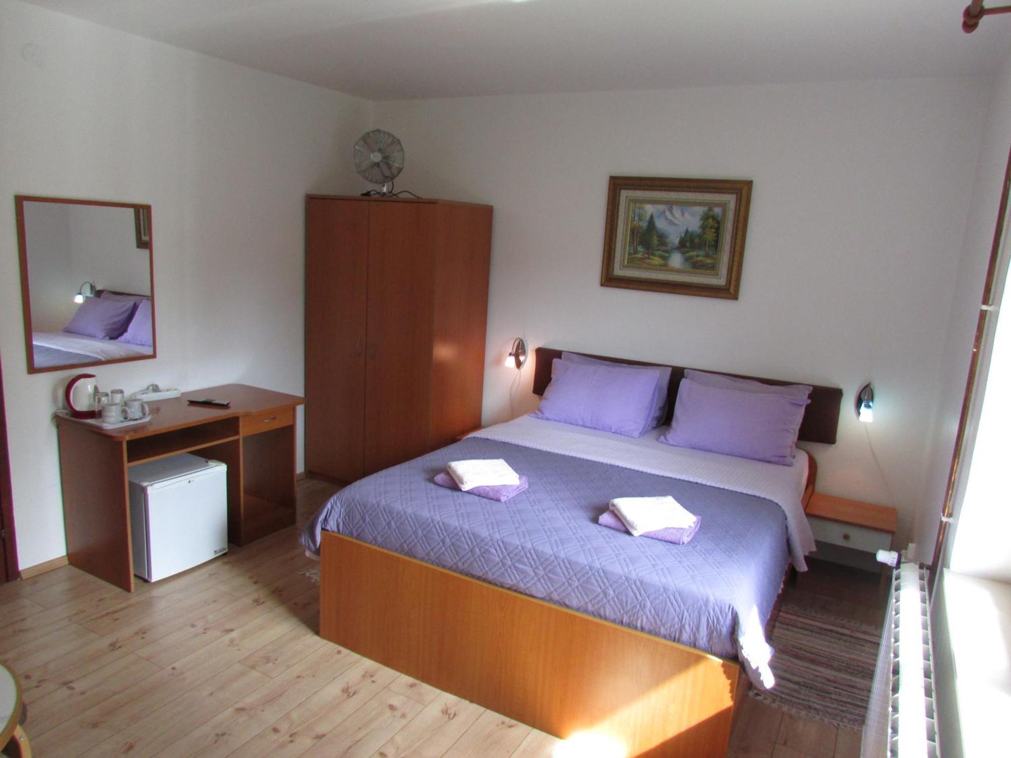 House Nenad Hotel Plitvička Jezera Buitenkant foto